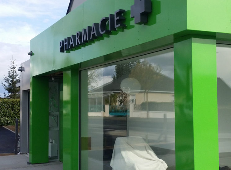 HABILLAGE PHARMACIE 5